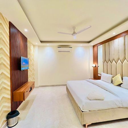Hotel Riverb New Delhi Exterior photo