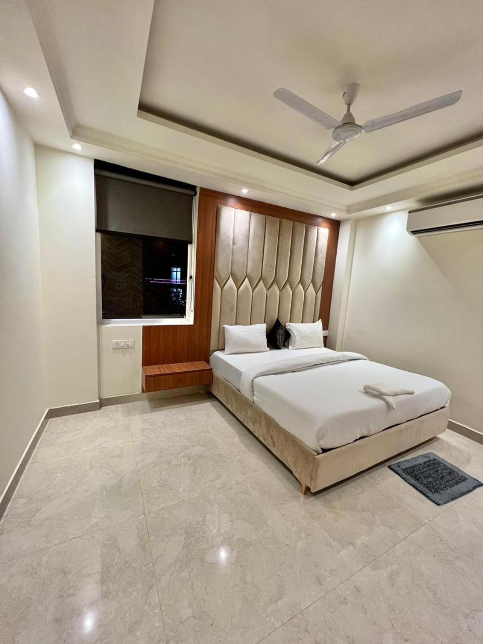 Hotel Riverb New Delhi Exterior photo