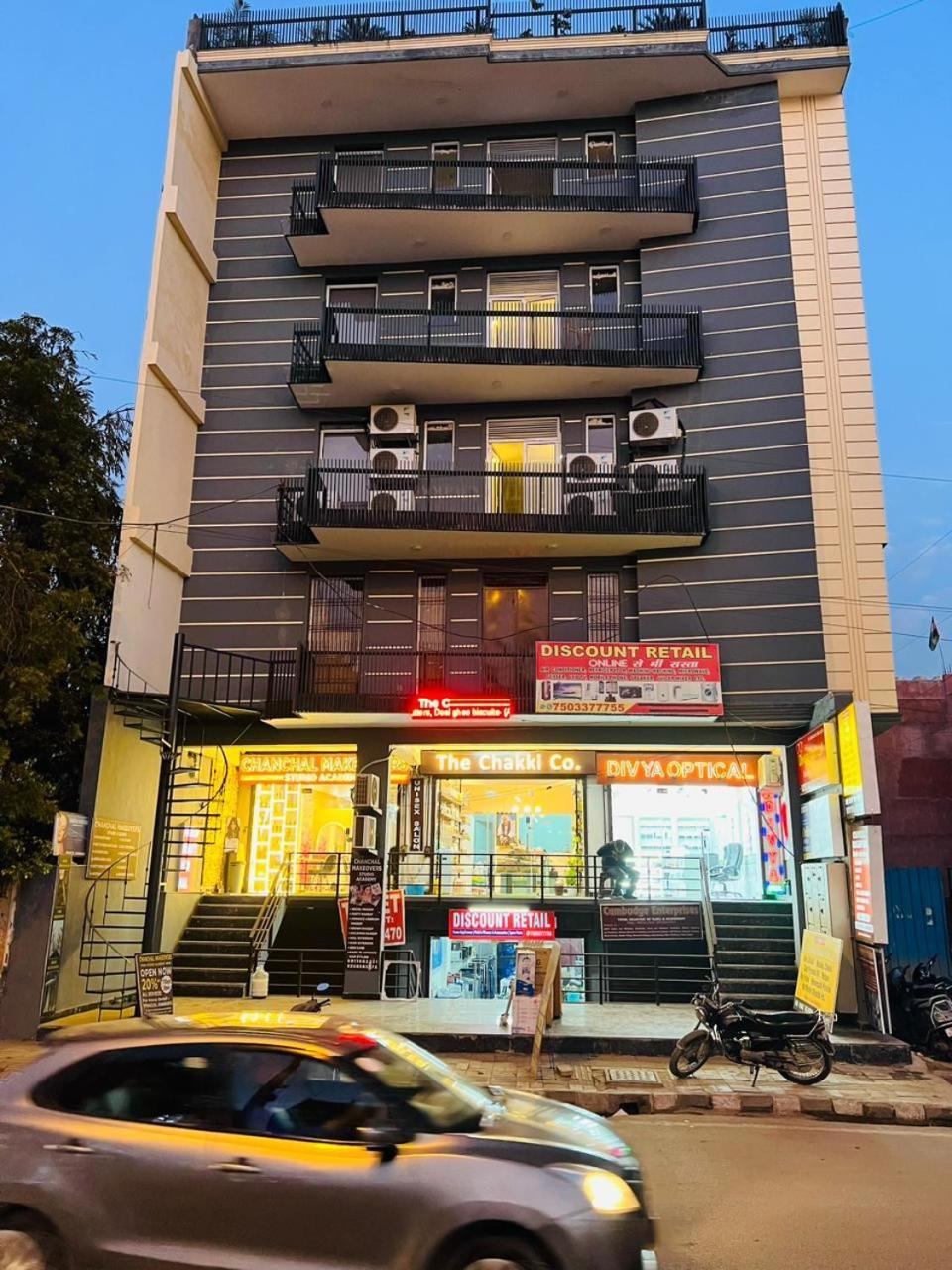 Hotel Riverb New Delhi Exterior photo