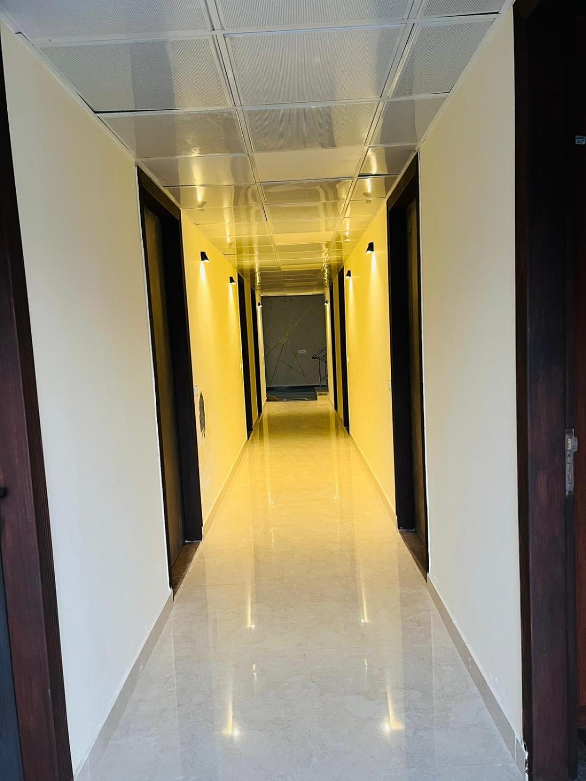 Hotel Riverb New Delhi Exterior photo